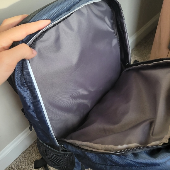 Weatherproof brand backpack blue and red - Picture 6 of 9